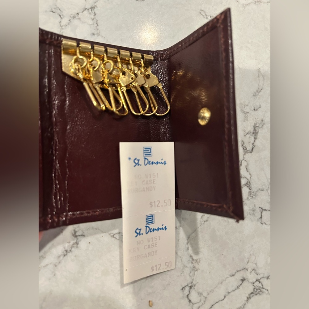 Vintage St Dennis burgundy leather key case model No. 151, featuring 6 hooks - Picture 5 of 12